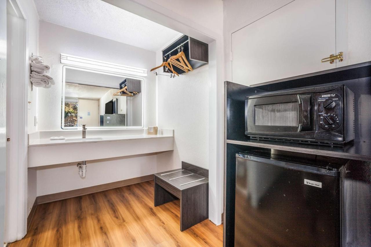 Studio 6 Florence, Sc Ngoại thất bức ảnh