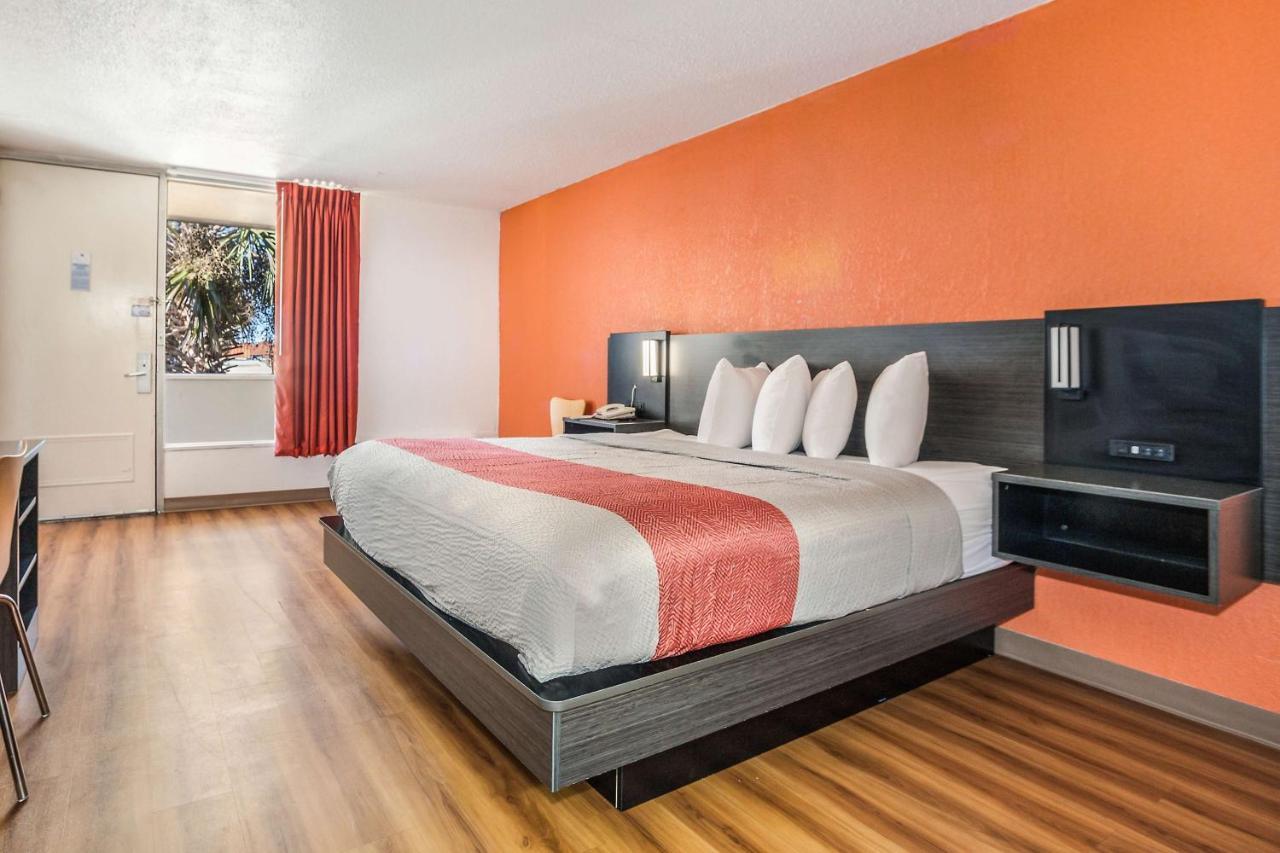 Studio 6 Florence, Sc Ngoại thất bức ảnh